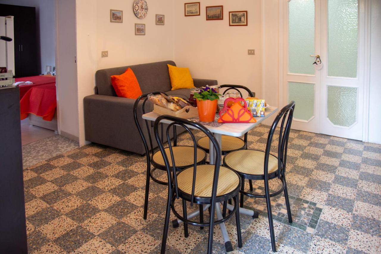 Ferienwohnung Domus Anticaglia By Domusextra Neapel Exterior foto